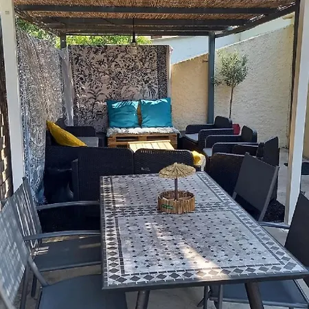 Holiday home - Petite Climatisee - 6 Pers - 250m De La